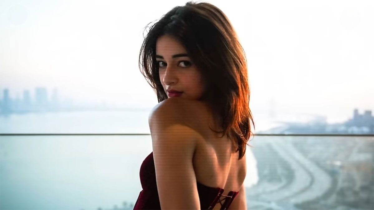 La actriz Ananya Panday interpreta a Nella en la película de Netflix.