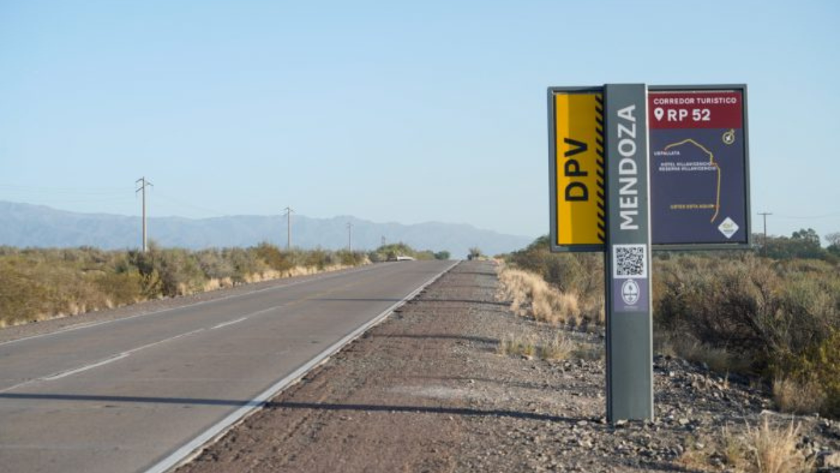 Vialidad Provincial instaló un tótem turístico con QR que permite al viajero acceder a la información de ese camino y la zona.