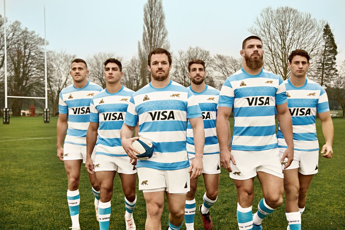 Los Pumas y Le Coq Sportif presentaron la nueva camiseta que se estrenaria en Mendoza