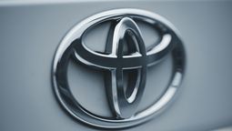 Este es el mejor sedán de Toyota que se puede comprar