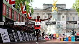 Sebastian Sawe se transformó en un histórico recordman al ganar la maratón de Londres con un tiempo por debajo de las 2 horas. Sebastian Sawe se transformó en un histórico recordman al ganar la maratón de Londres con un tiempo por debajo de las 2 horas.