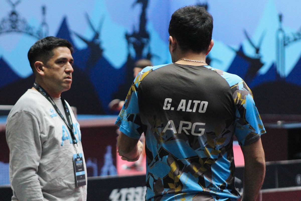 Gastón Alto estuvo acompañado por su hermano Matías en su último torneo, el WTT Contender Mendoza 2024. Gastón Alto estuvo acompañado por su hermano Matías en su último torneo, el WTT Contender Mendoza 2024.