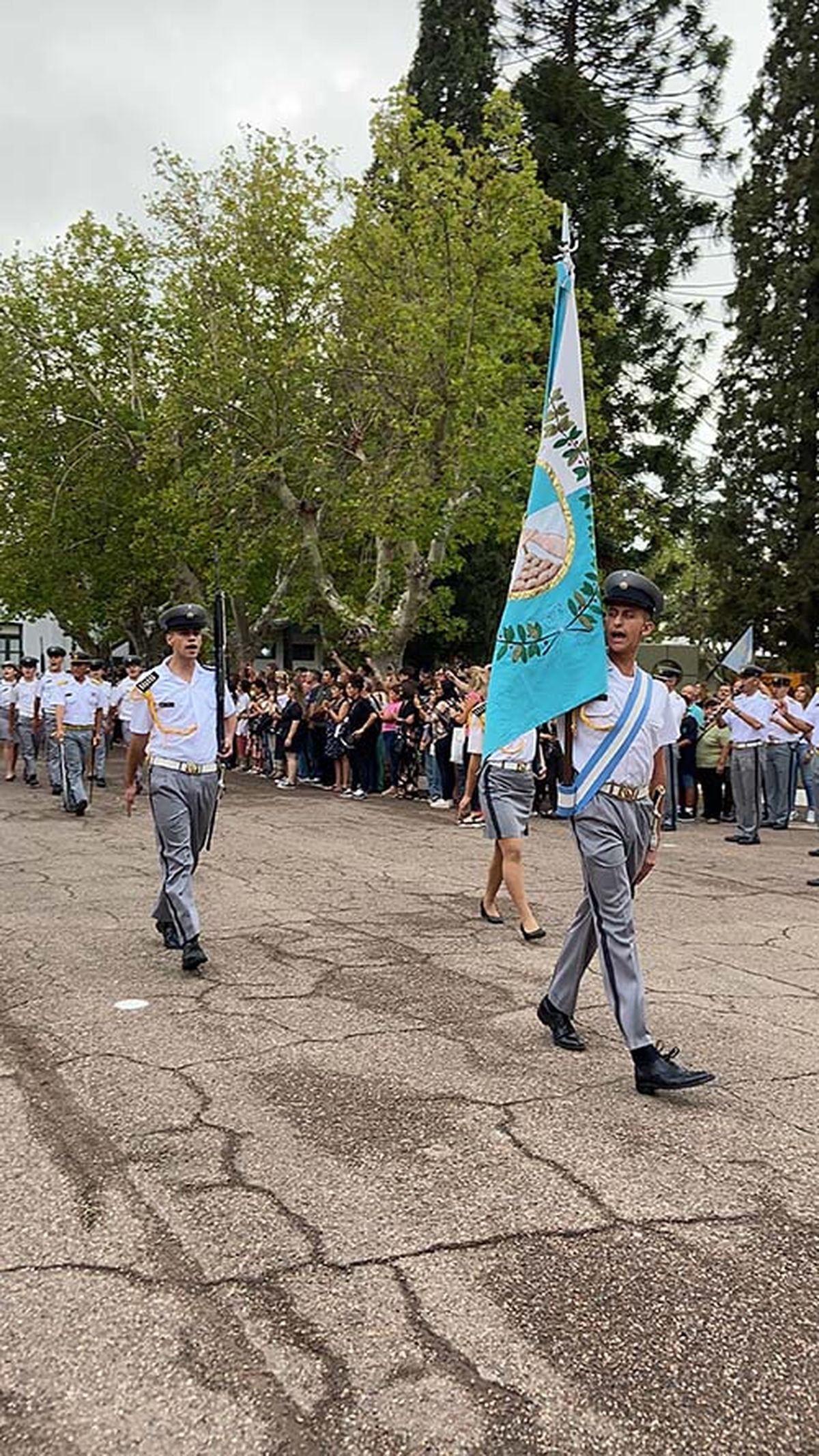 Imagen de cadetes del Liceo Militar General Espejo. Imagen de cadetes del Liceo Militar General Espejo.