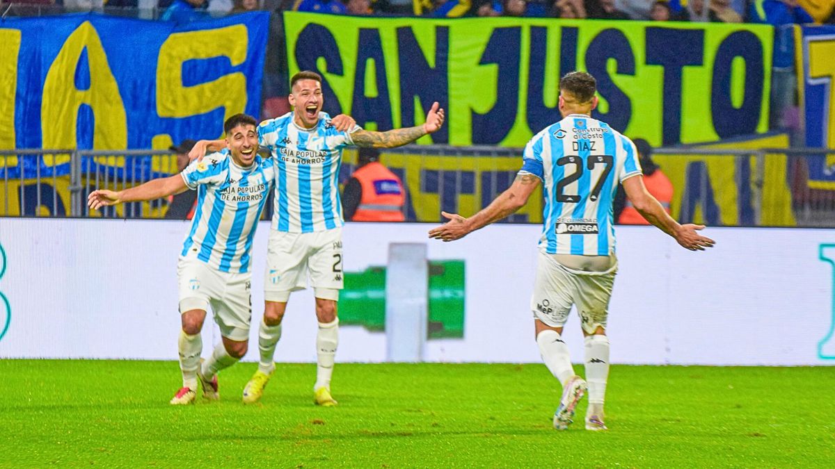Atlético Tucumán sigue en la Copa Argentina.