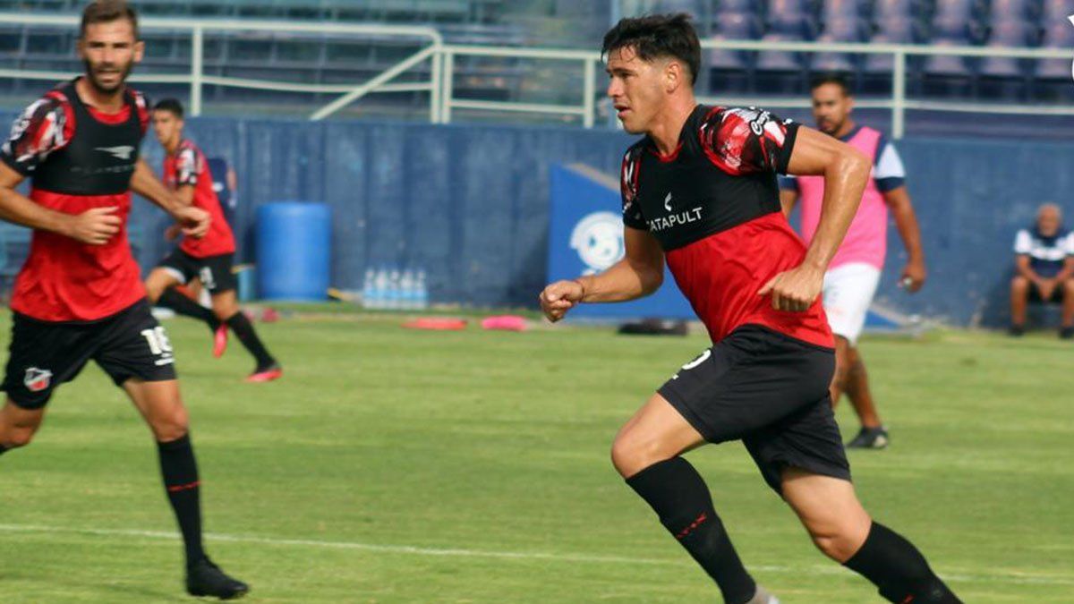 El defensor Edgardo Díaz es un lateral con proyección. (Fotos: gentileza Prensa Deportivo Maipú.).