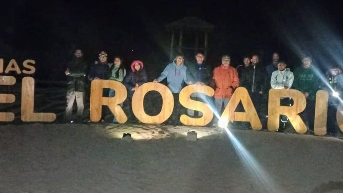 Los estudiantes de Palmira salieron a las 9.30 y llegaron de noche a Lagunas del Rosario. Agotados pero felices.