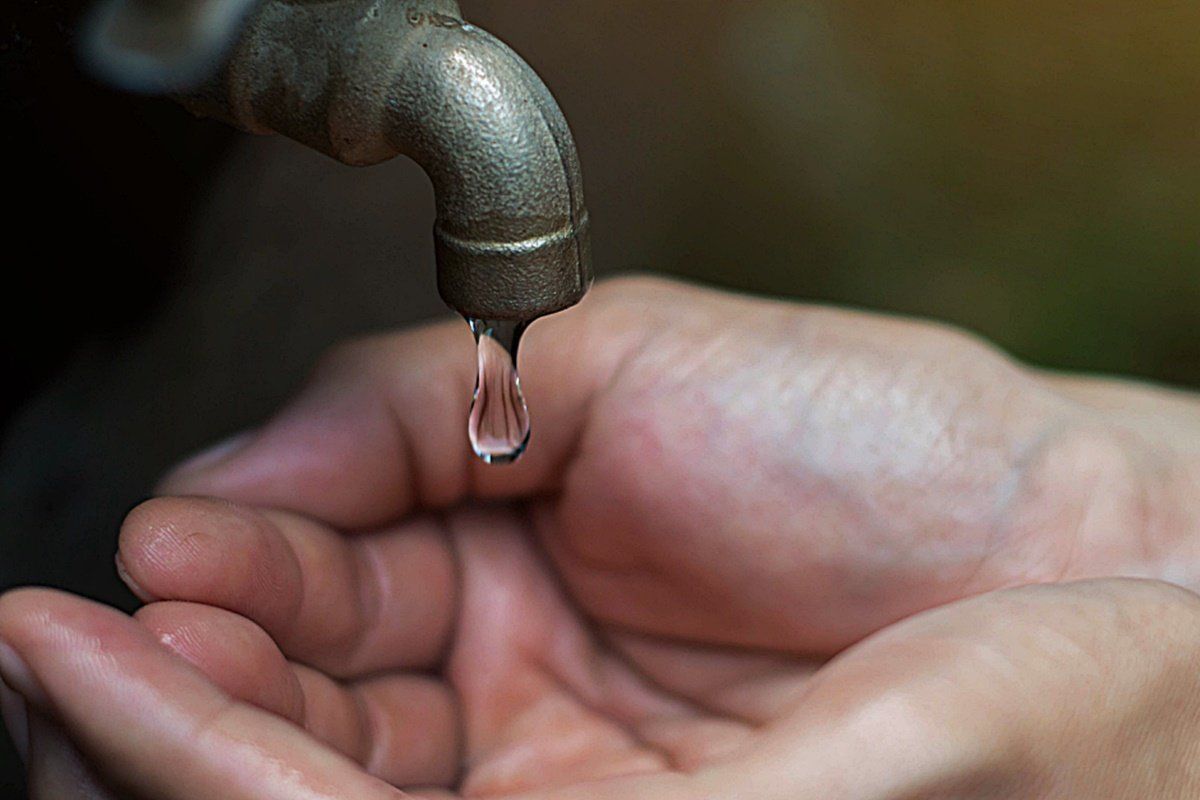 Debido a ciertas razones se cortará el suministro de agua potable.