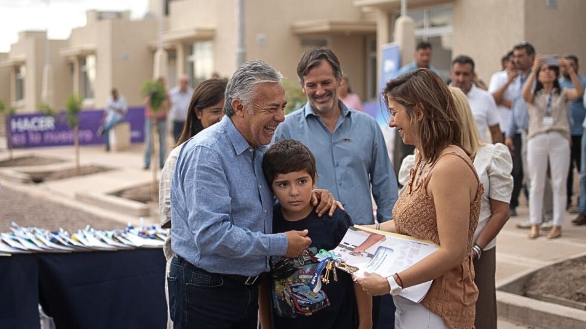 El IPV entregó 155 viviendas a familias de Guaymallén que deben pagar cuotas más bajas que un alquiler