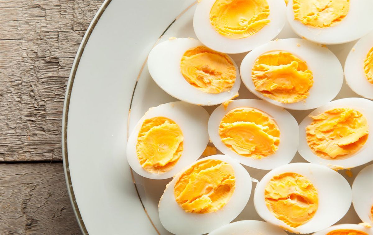 Consumir 1 huevo por d&iacute;a, no deber&iacute;a causar problemas de colesterol en las personas.