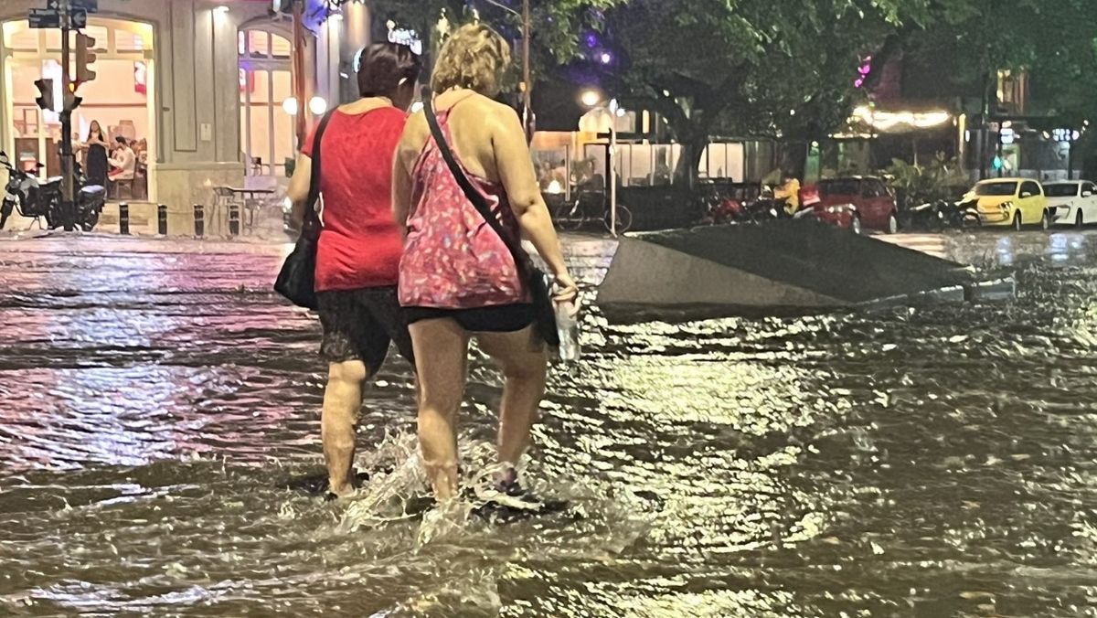 Una postal de lo que fue la tormenta del lunes en Mendoza Una postal de lo que fue la tormenta del lunes en Mendoza 