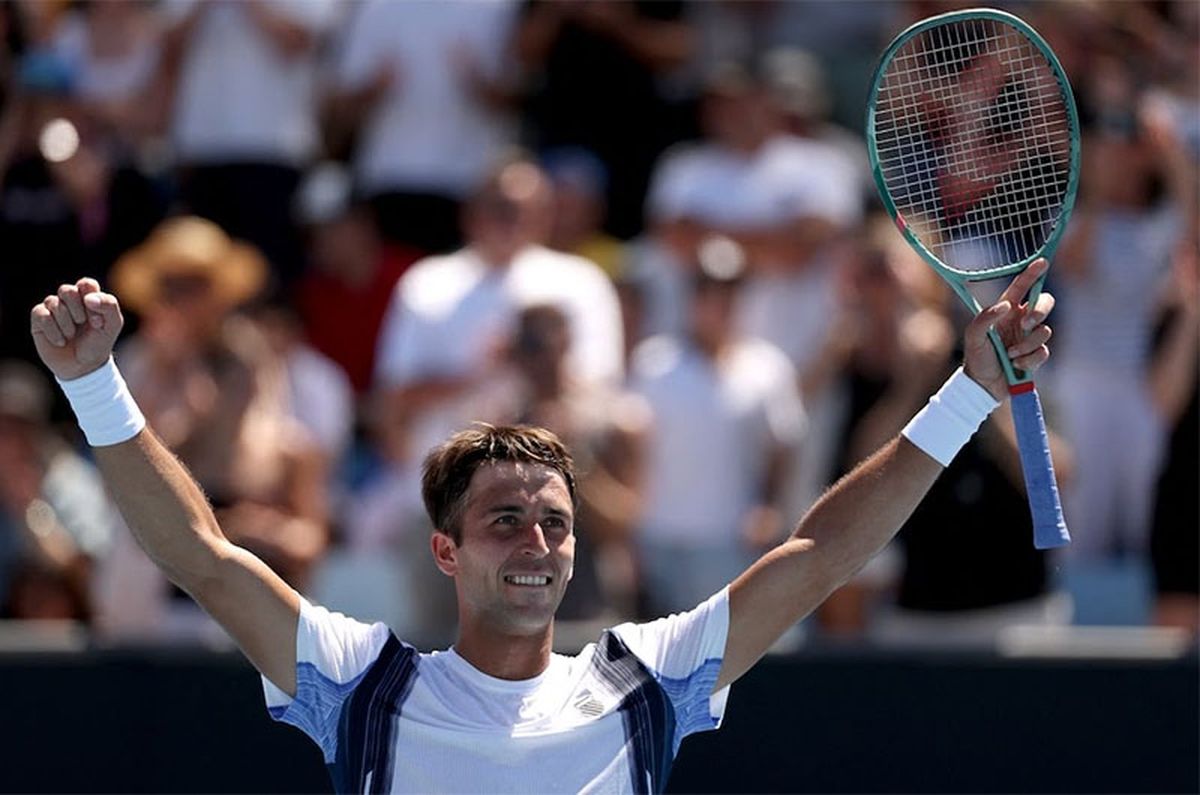 Etcheverry le gan&oacute; a Zizou Bergs.