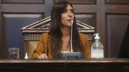 La presidenta provisional del Senado, Natacha Eisenchlas, criticó el paro docente porque se da en medio de las negociaciones paritarias por aumentos salariales.&nbsp;