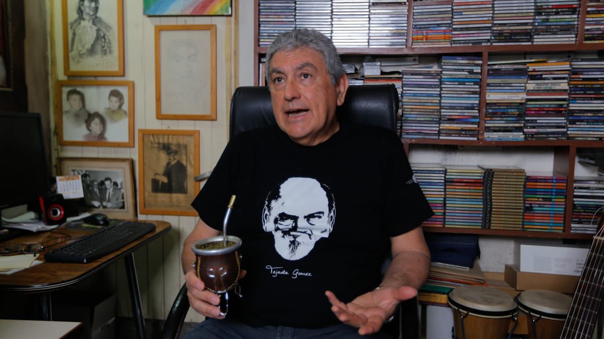 Mercado tiene un programa en Radio Nihuil para difundir el folclore: Mercado tiene un programa en Radio Nihuil para difundir el folclore: