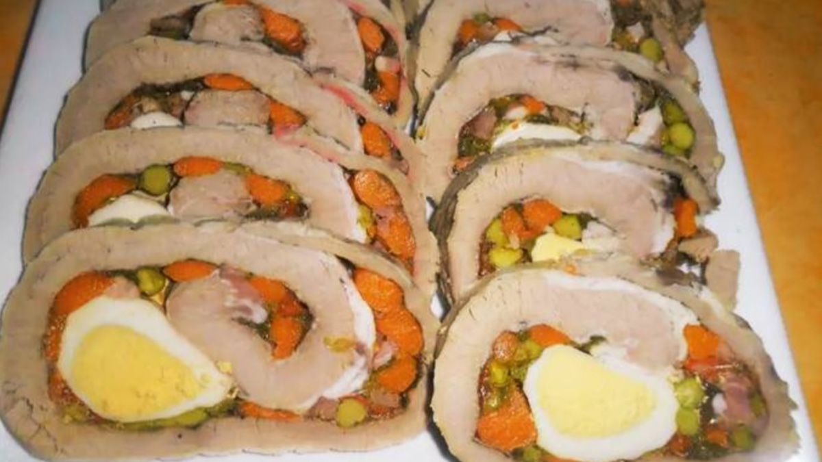 El matambre se puede rellenar con distintos ingredientes, por lo general verduras, seg{un el gusto de los comensales El matambre se puede rellenar con distintos ingredientes, por lo general verduras, seg{un el gusto de los comensales