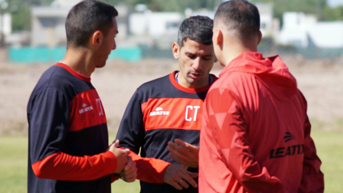 Luis García está muy conforme con el plantel. Le gustaría tener a Rubén Sambueza que está entrenó con el plantel.