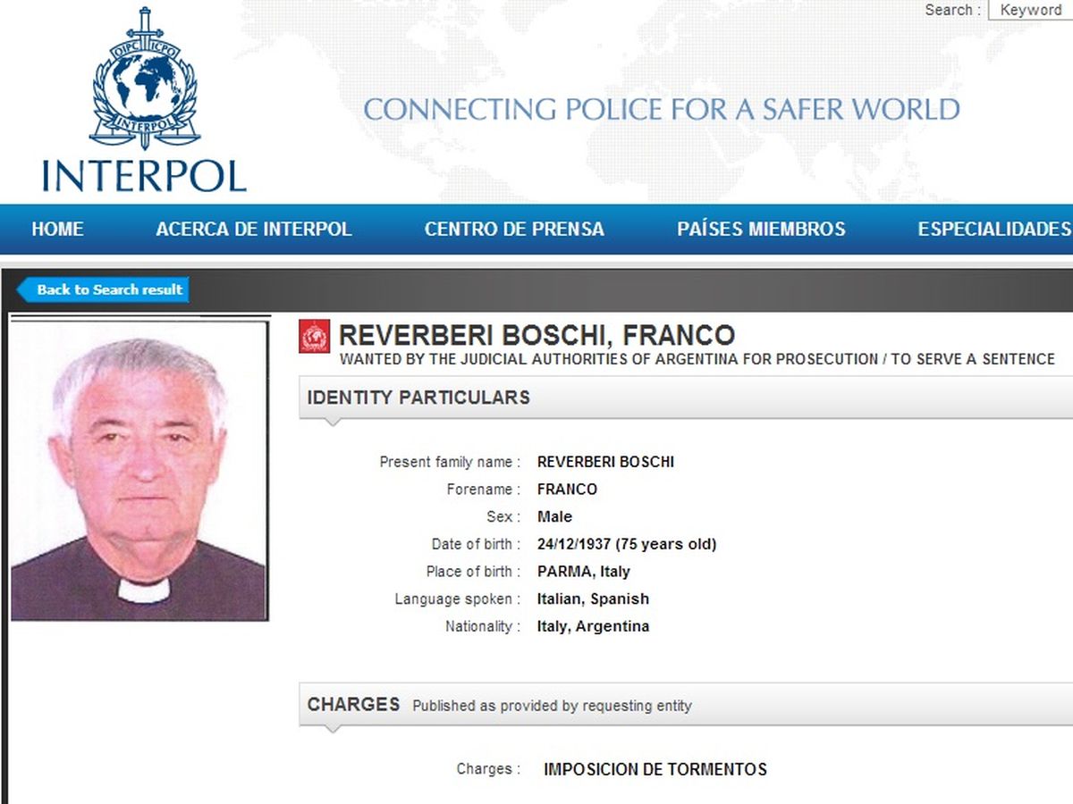 El pedido de captura de Interpol contra el cura Reverberi.