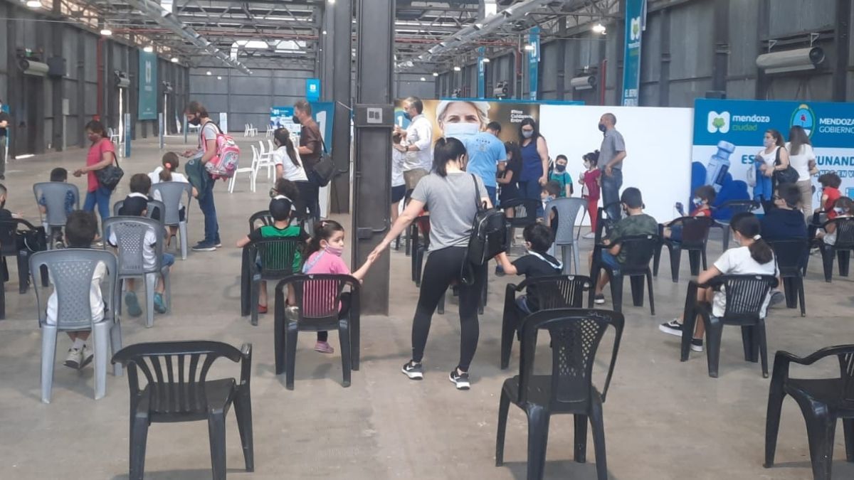 Los niños menores de 11 años están recibiendo las vacunas Sinopharm.