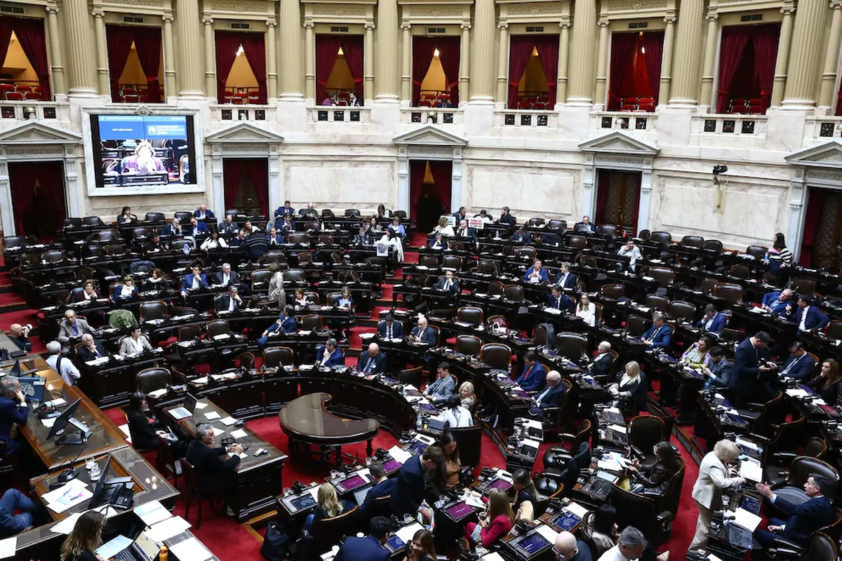 Hubo 137 votos a favor, 111 en contra y 3 abstenciones Hubo 137 votos a favor, 111 en contra y 3 abstenciones