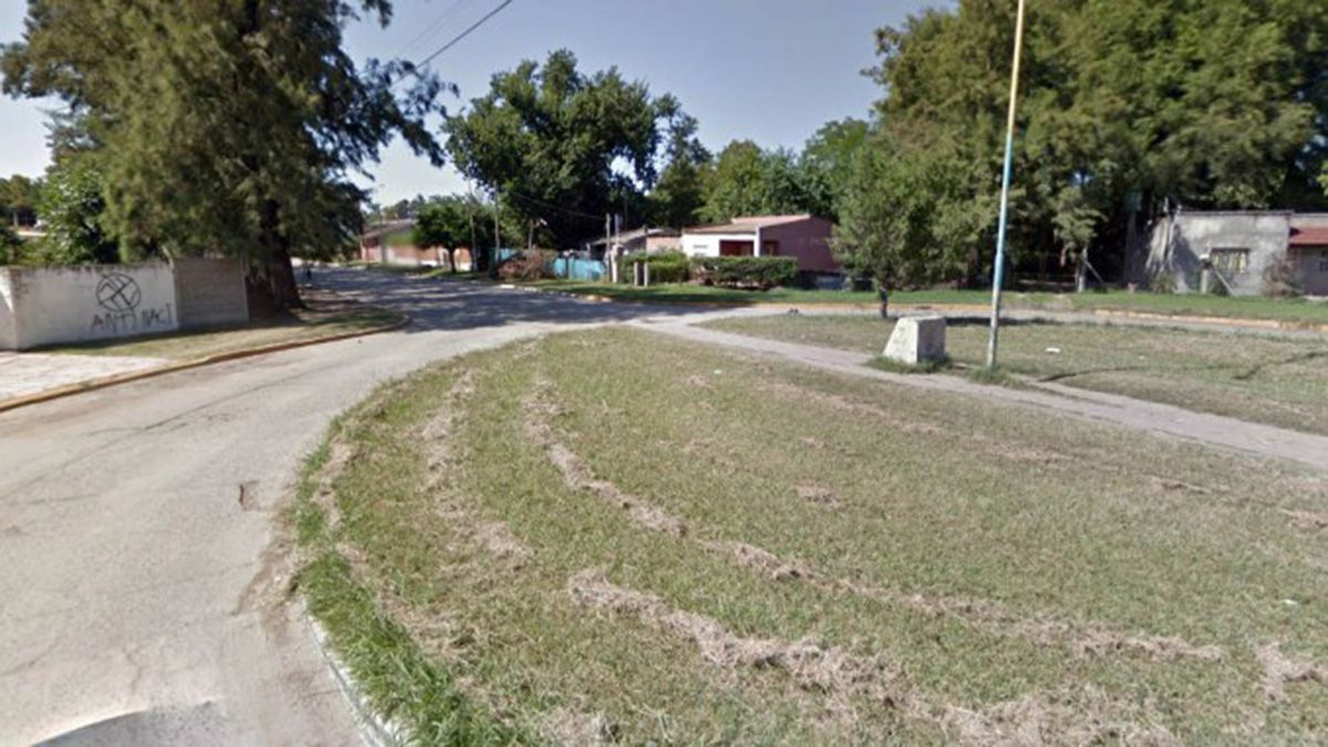 La casa en donde se encuentra la casa del anciano que fue encontrado maniatado y asesinado a golpes, en General Rodríguez