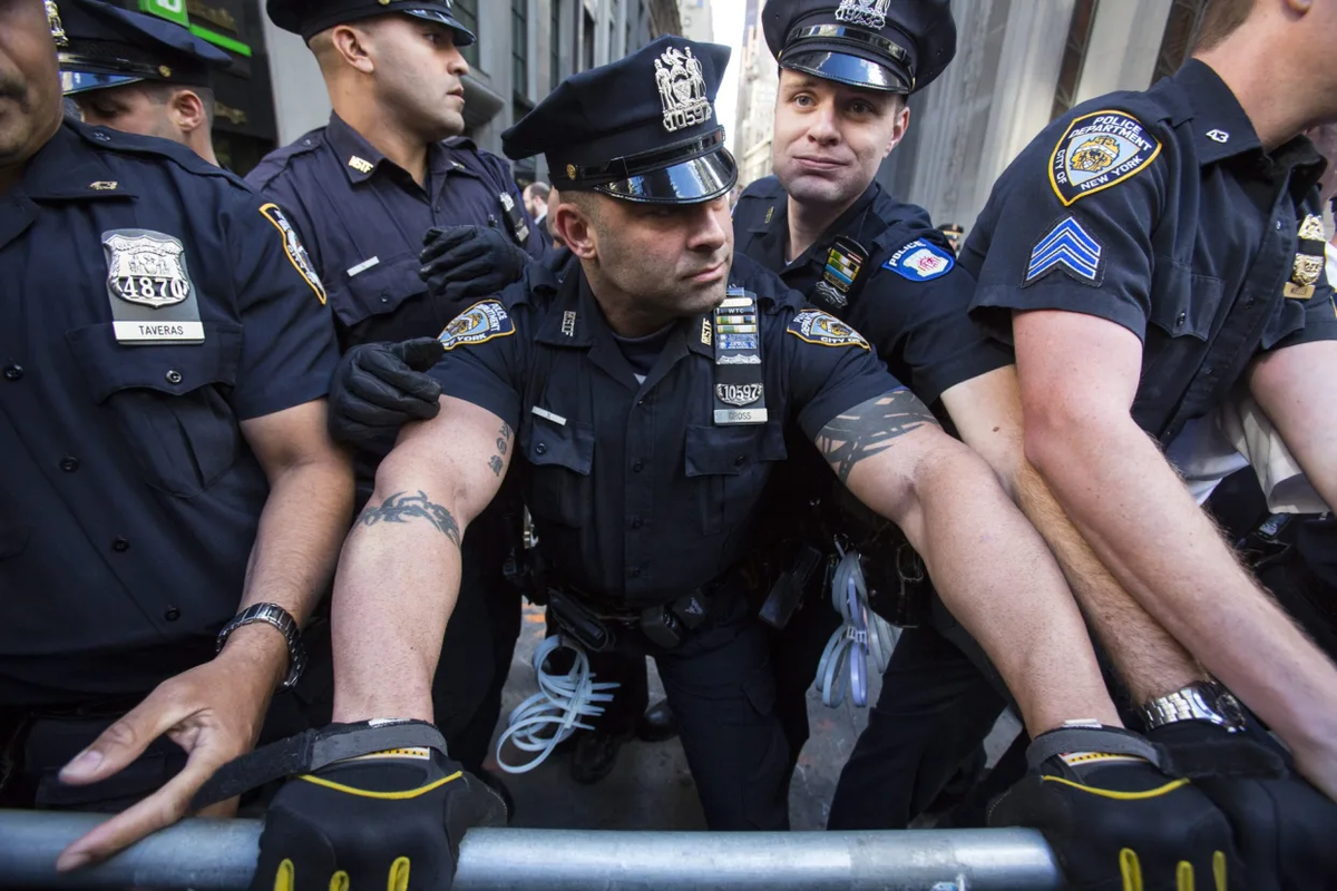 La policía de Nueva York comenzará a detener con el mismo poder que tiene el ICE.