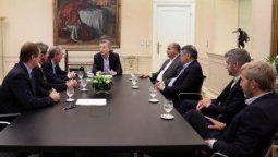Macri recibió a Bordet y a otros gobernadores para discutir el acuerdo con el FMI Macri recibió a Bordet y a otros gobernadores para discutir el acuerdo con el FMI