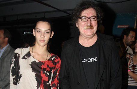 Charly en una salida romántica