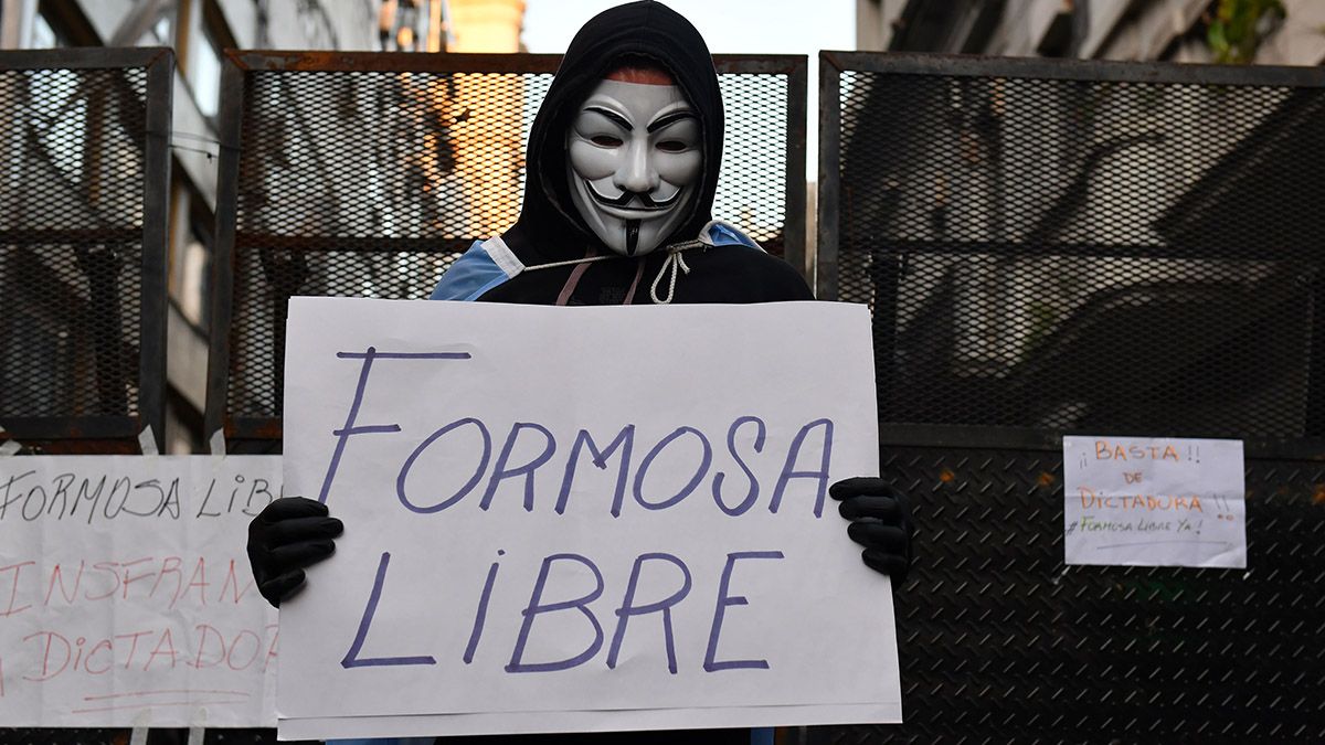 El otro virus, o cómo corroer lentamente la división de poderes