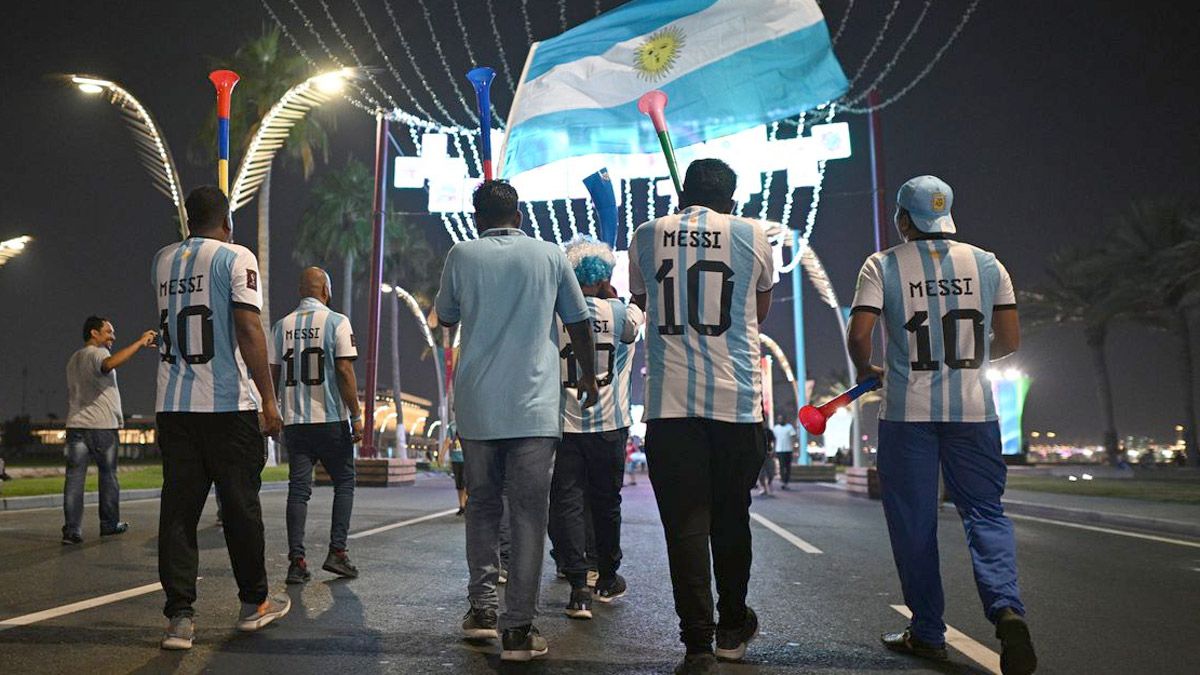 Mundial Qatar 2022: los hinchas de la Selección argentina viven a pleno la previa del cruce con Australia