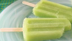 Los palitos de helado de limón y una receta muy fácil y económica de elaborar.