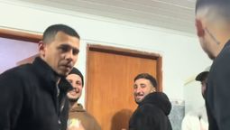 sus amigos le hicieron un divertido video porque no lo dejaron ir a la juntada y se hicieron viral