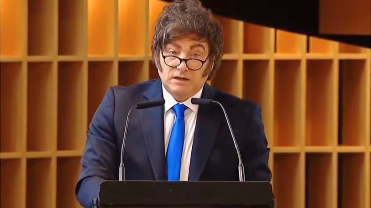 El Gobierno de Javier Milei actualizó escalonadamente, hasta agosto de 2026, el SMVyM. El Gobierno de Javier Milei actualizó escalonadamente, hasta agosto de 2026, el SMVyM. 