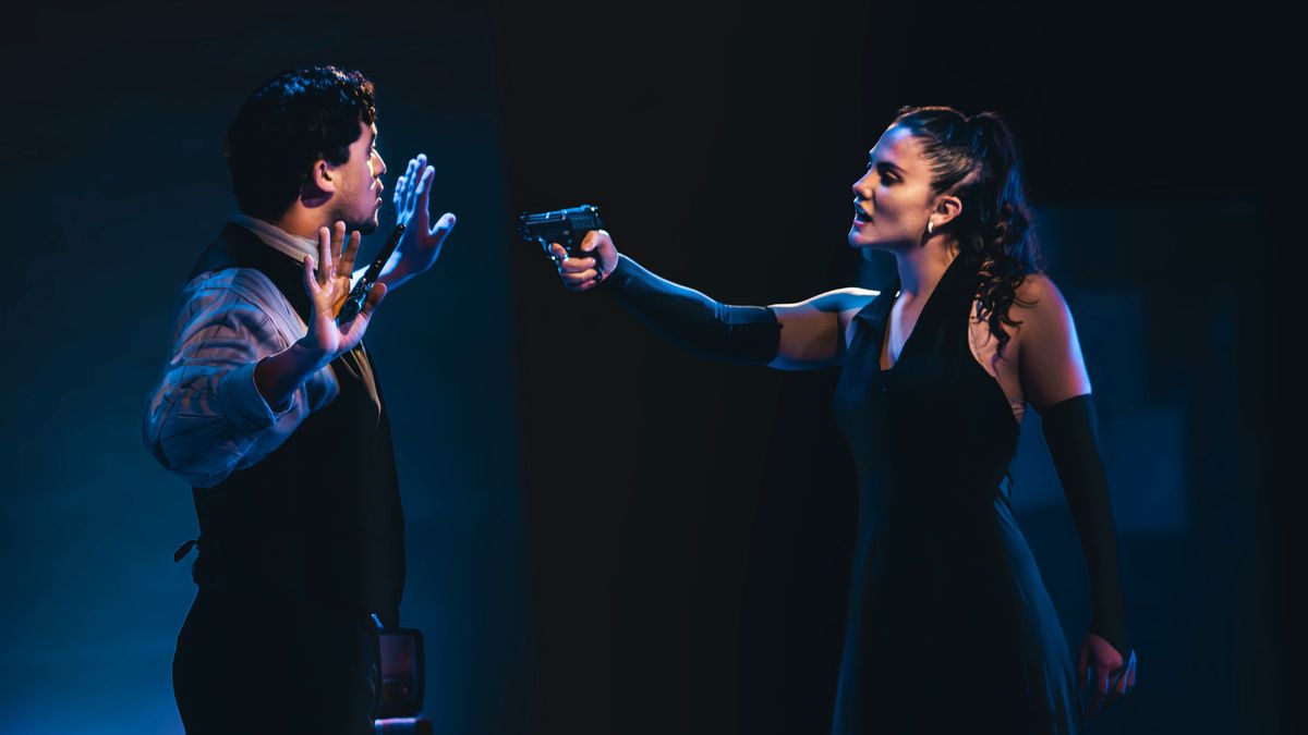 La obra teatral Intrépida rompe la cuarta pared e interactúa con el público. 