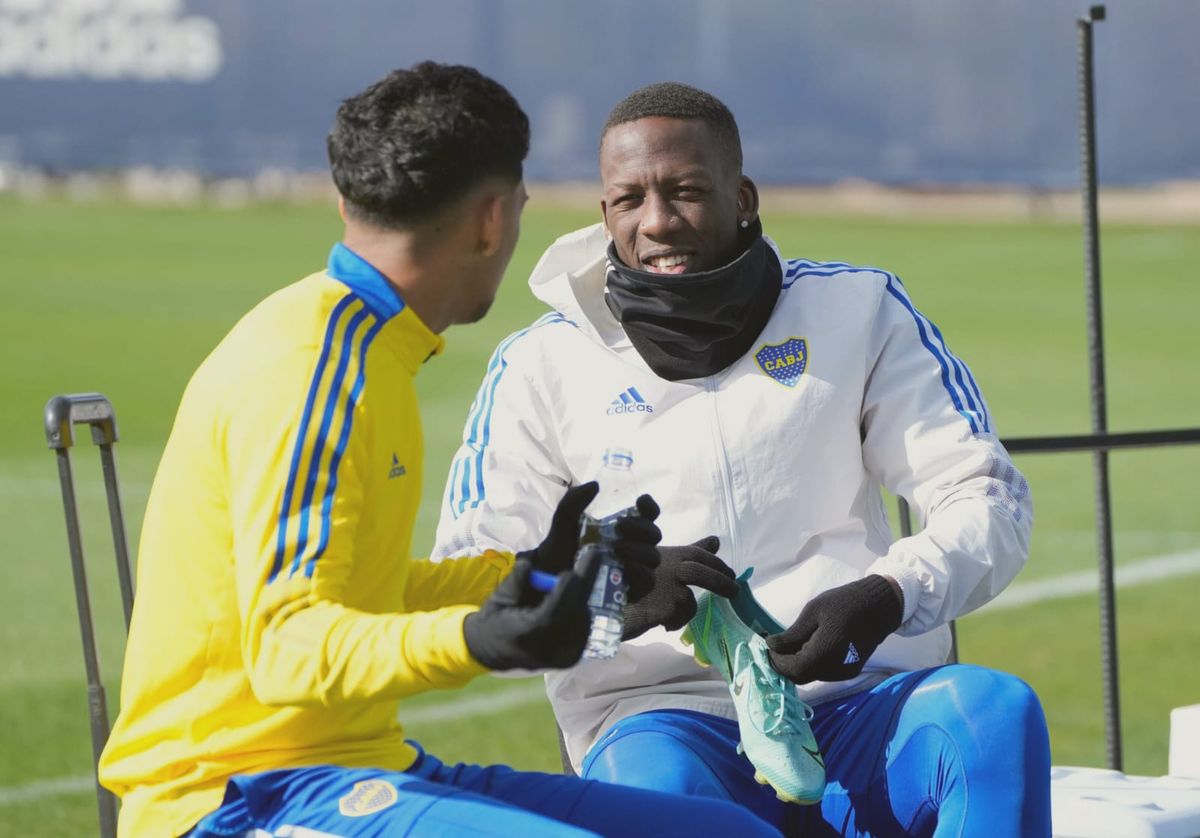 El peruano Advíncula será titular en Boca en el Superclásico ante River