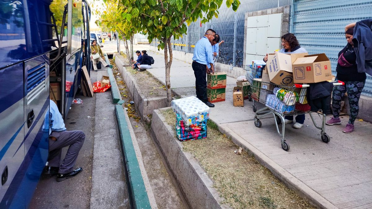 Hasta la devaluación del peso argentino en diciembre pasado, el turismo de compras para los chilenos era muy conveniente, pero este fenómeno quedó en el pasado. Hasta la devaluación del peso argentino en diciembre pasado, el turismo de compras para los chilenos era muy conveniente, pero este fenómeno quedó en el pasado.