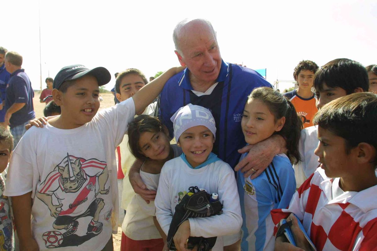 Los niños de La Favorita recibieron al ilustre visitante Los niños de La Favorita recibieron al ilustre visitante