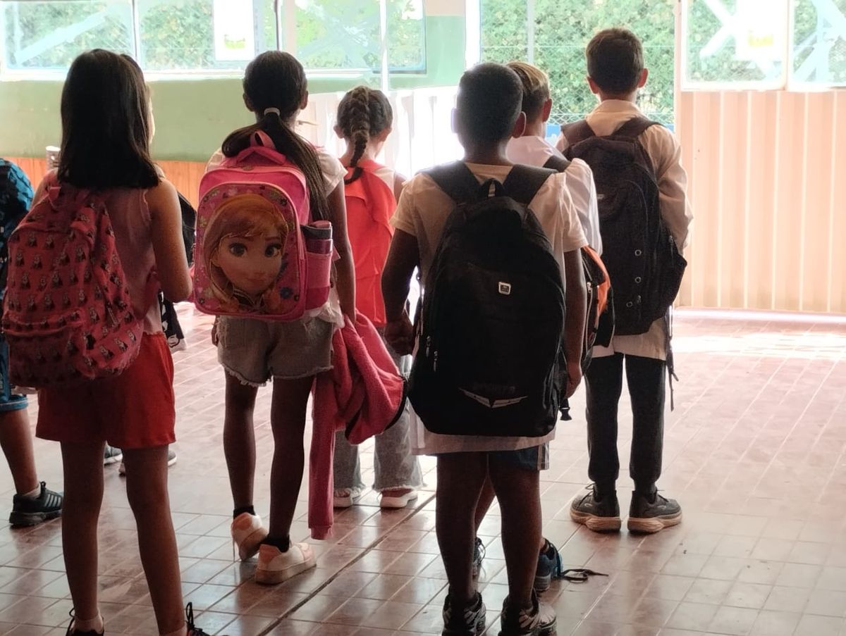 La particularidad que tiene el Proyecto Mochi Mendoza, es que se trata de mochilas personalizadas, cada colaborador recibe la asignación de la mochila de un niño o niña con nombre, grado y lista de materiales para el inicio de clases. La particularidad que tiene el Proyecto Mochi Mendoza, es que se trata de mochilas personalizadas, cada colaborador recibe la asignación de la mochila de un niño o niña con nombre, grado y lista de materiales para el inicio de clases.