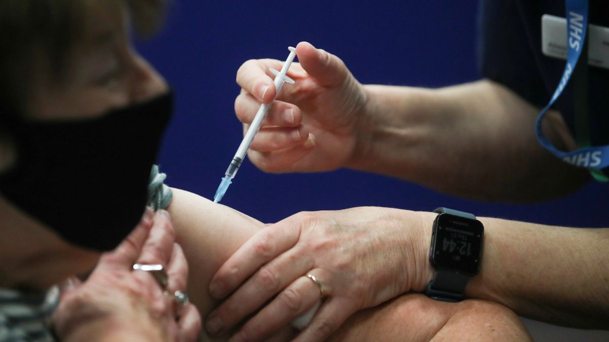 Covidiota. Volvió de Miami con Covid y entró al país con un certificado trucho.