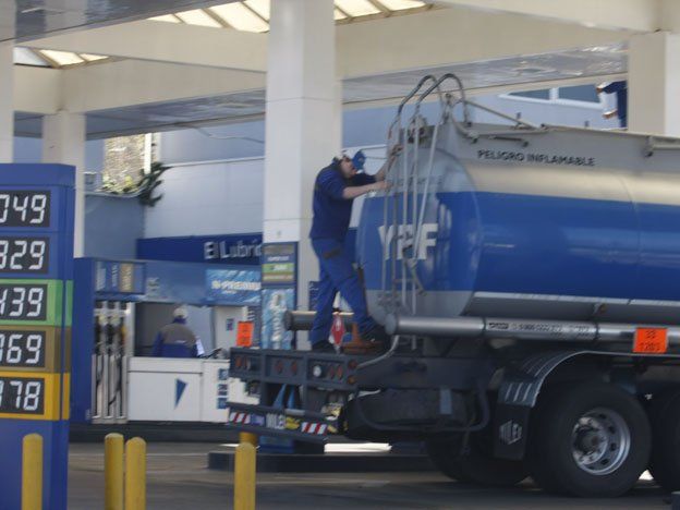 Los precios de YPF seguirán aumentando hasta llegar al objetivo del abastecimiento interno