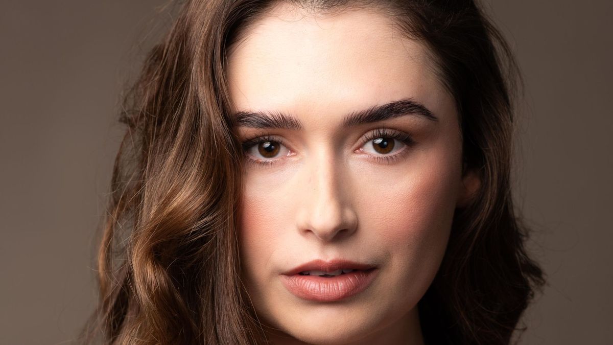 Frances Sholto-Douglas es la protagonista de la serie de Netflix. Foto: gentileza IMDb.