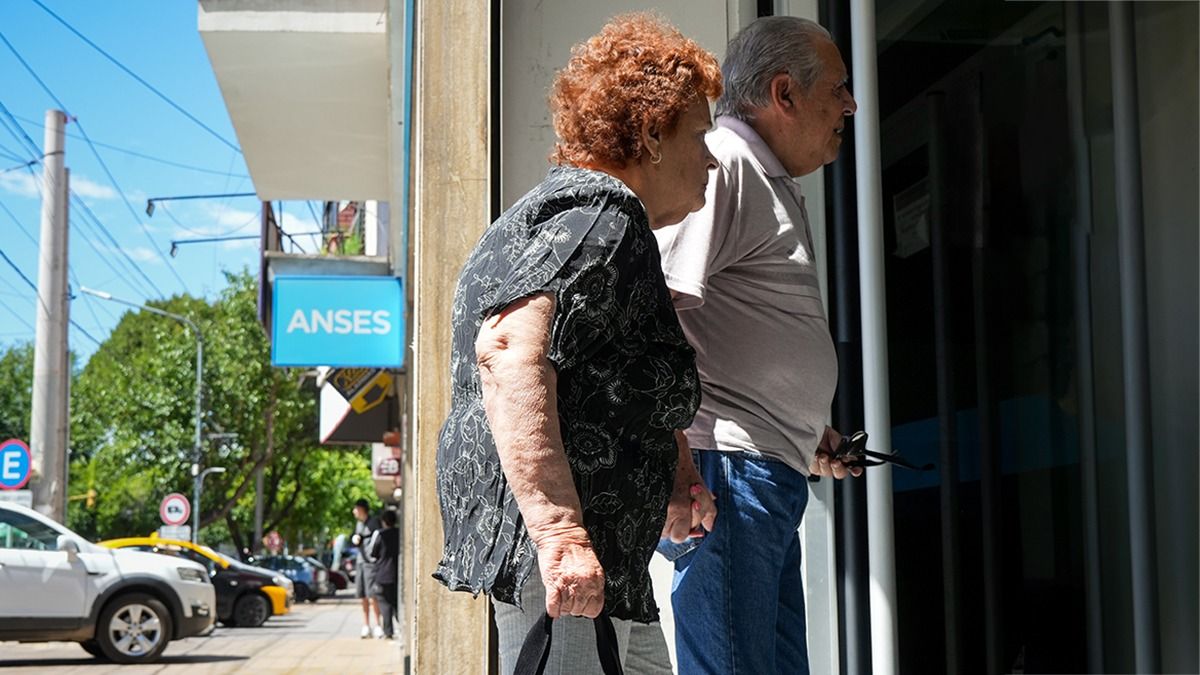 ANSES confirmó el pago de $265.000 a jubilados antes de que termine la semana