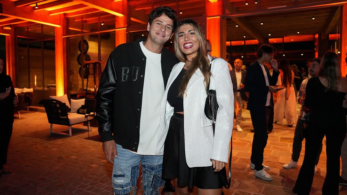 Franco de Simone y Nicole Neme disfrutaron los vinos y la gastronomía del lugar. Franco de Simone y Nicole Neme disfrutaron los vinos y la gastronomía del lugar.