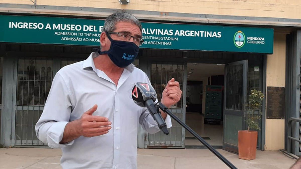  Federico Chiapetta anunció que pedirían el esquema de vacunación anti Covid en el apto médico obligatorio
