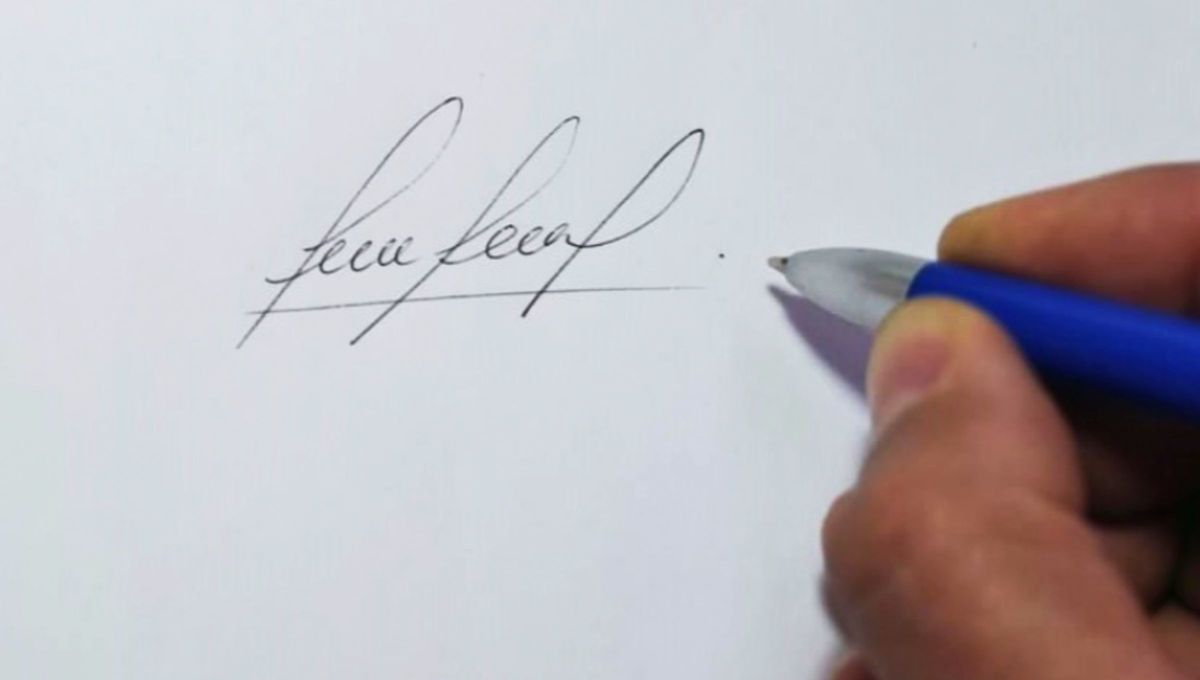 Si haces tu firma con nombre y completo, te contamos qué significa sobre vos. Foto Memo