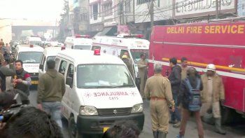 Un incendio en una fábrica de Nueva Delhi dejó 43 muertos