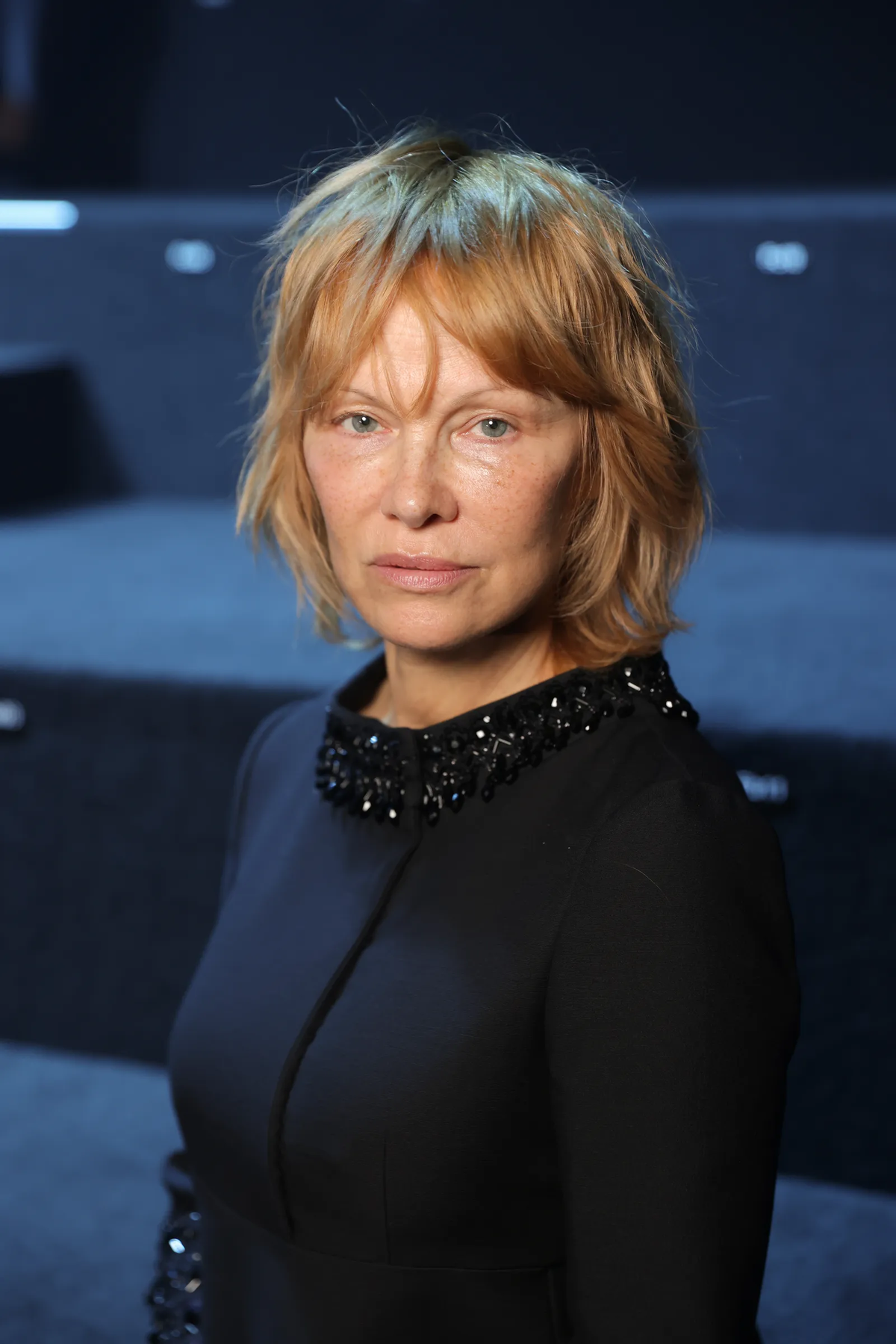 El flequillo desfilado de estilo francés se ha popularizado entre las mujeres de más de 50. Imagen: Vogue. El flequillo desfilado de estilo francés se ha popularizado entre las mujeres de más de 50. Imagen: Vogue.