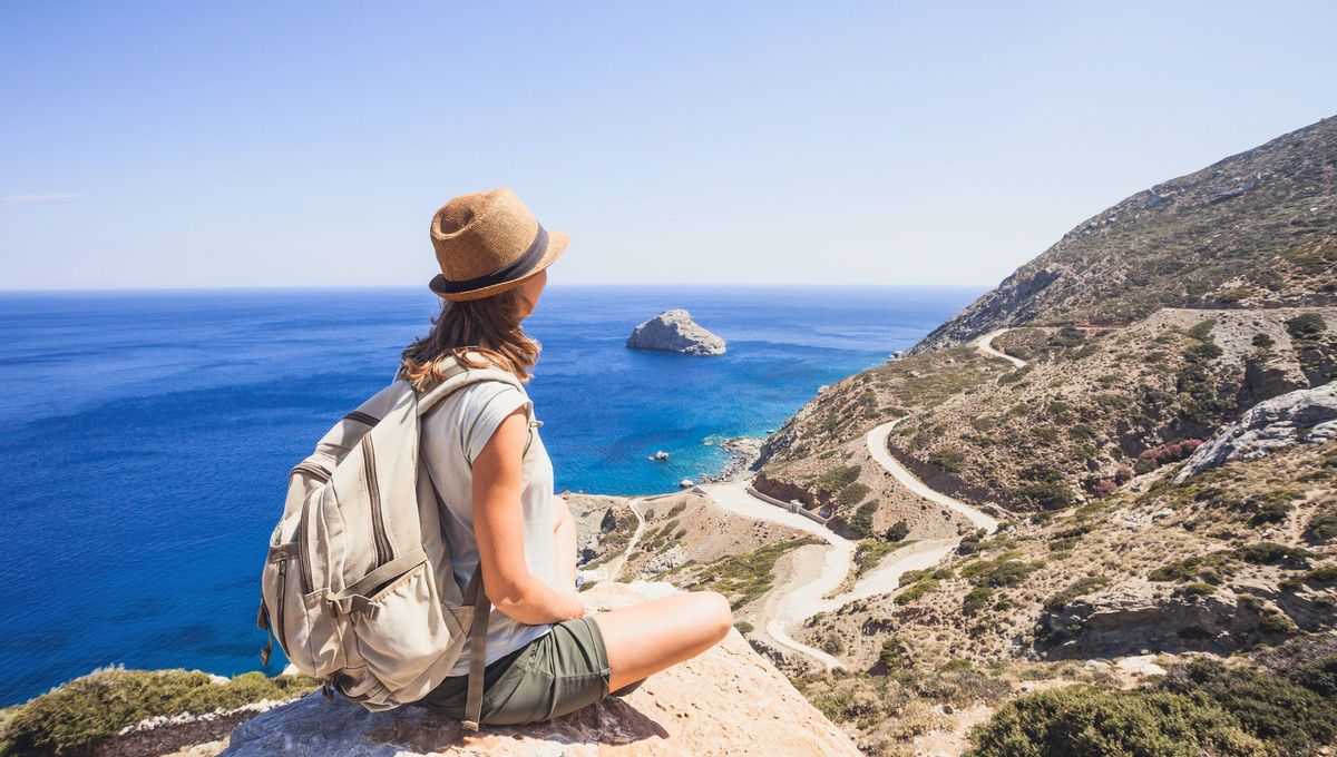 La cultura de Costa Rica fomenta la independencia. Es muy común ver a mujeres haciendo cosas solas. La cultura de Costa Rica fomenta la independencia. Es muy común ver a mujeres haciendo cosas solas.