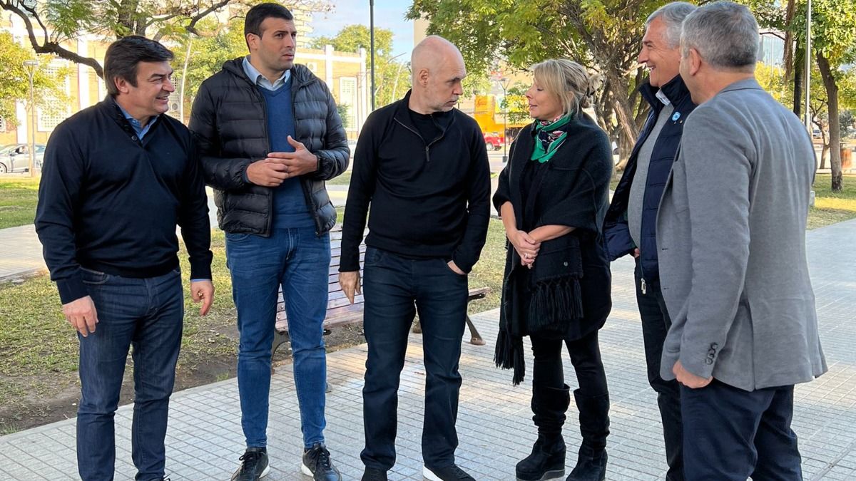 De Marchi junto a Larreta, Morales y los candidatos santiagueños Facundo Pérez Carletti, Natalia Neme y José Cano.