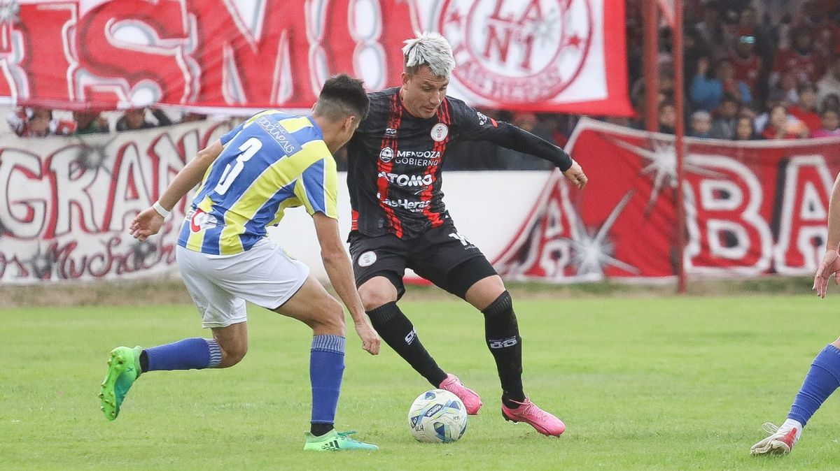 Hernán Tifner dijo que el plantel está en deuda con el club y los hinchas. Hernán Tifner dijo que el plantel está en deuda con el club y los hinchas.
