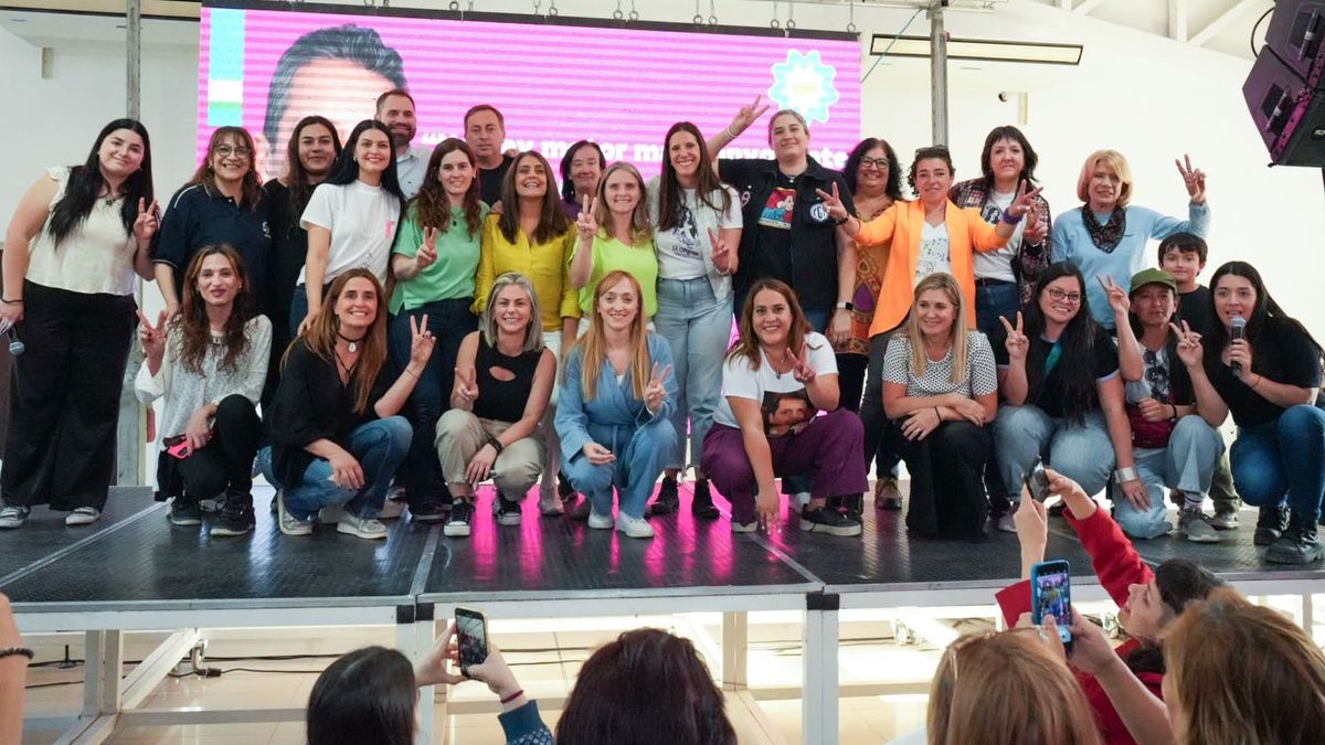 De cara a las elecciones del 22 de octubre, Unión por la Patria se reunió en respaldo de Sergio Massa.