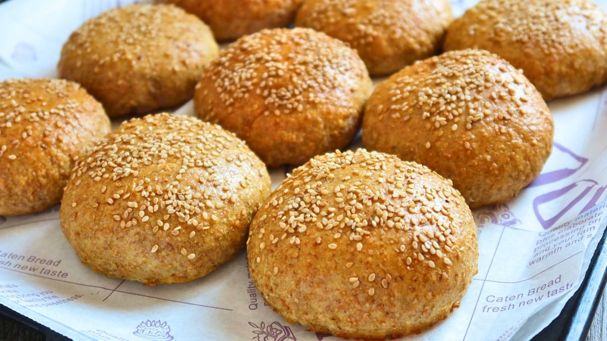 Aprende a preparar la receta del pan de hamburguesa. Foto: gentileza annarecetasfaciles.
